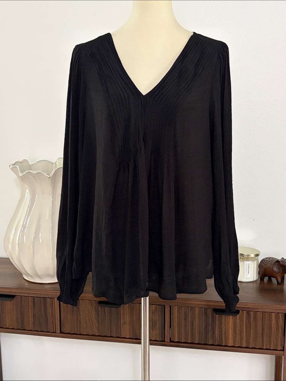 Nanette Lepore Black V-Neck Pintuck Long-Sleeve Blouse Size XL